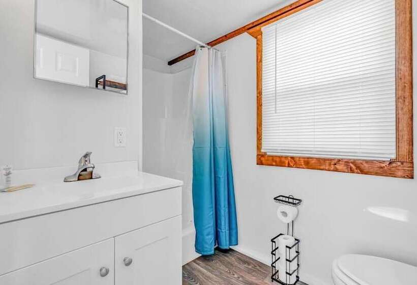 هتل Aqua Lodges At 47th Street