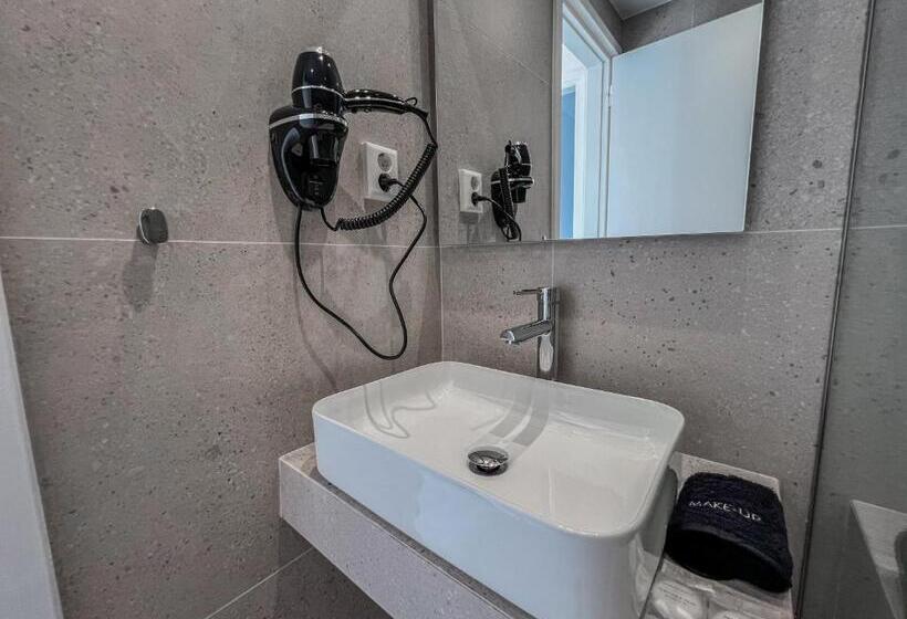 فندق Yaleena Residences