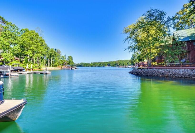 Lake Keowee Access: Idyllic Six Mile Cabin!