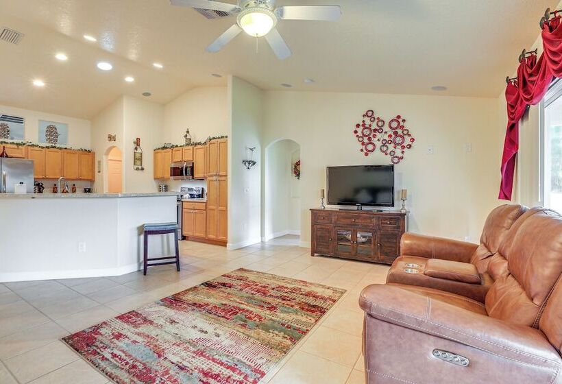 3 Mi To Aquatic Center: Family Home In North Port!