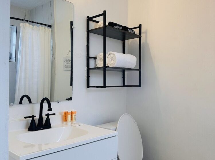 پانسیون Wilton Manors Guesthouse