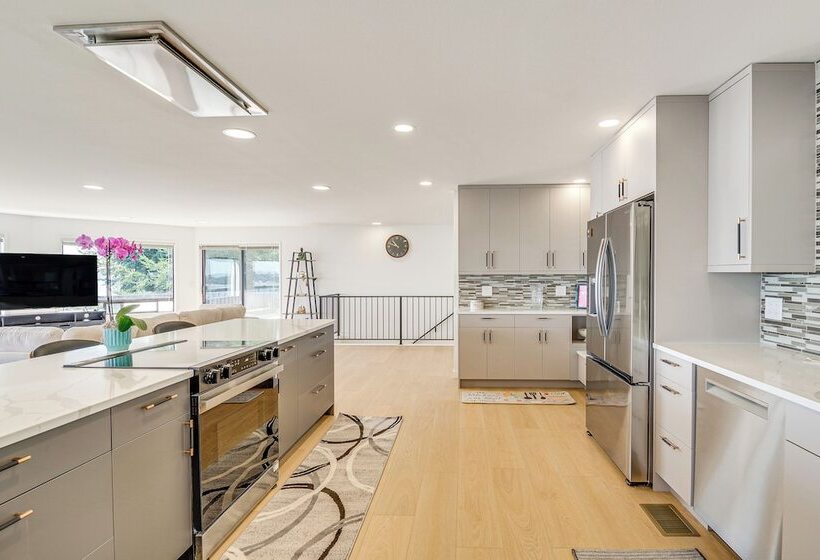 Spacious Camano Home W/ Hot Tub & Water Views!