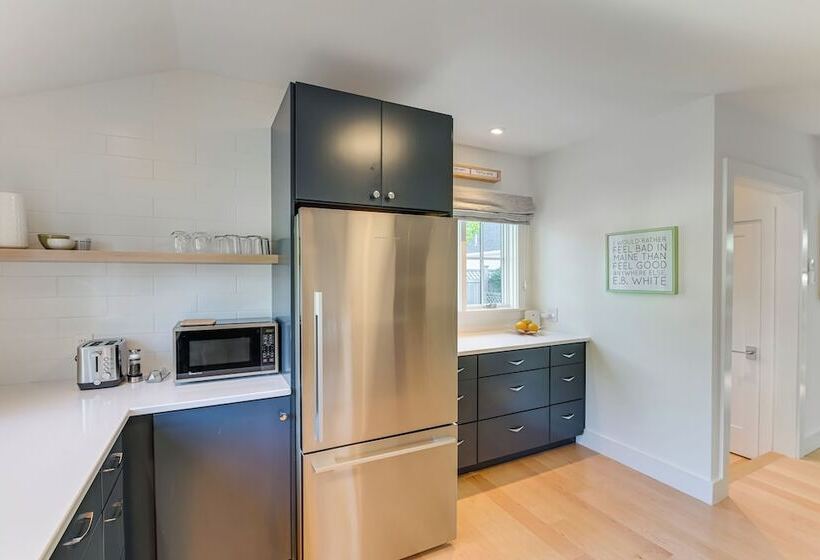 Upscale Southwest Harbor Retreat   Dog Friendly!