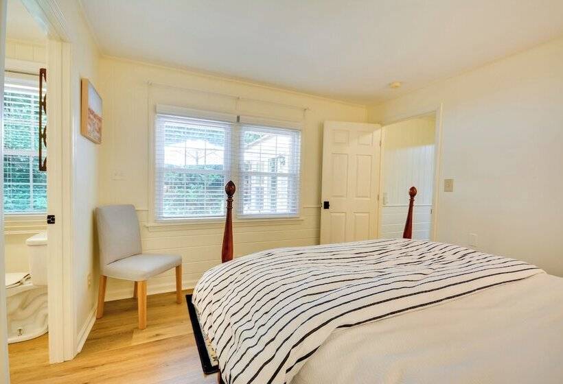 Cozy, Peaceful Cottage   Near Wake Forest!