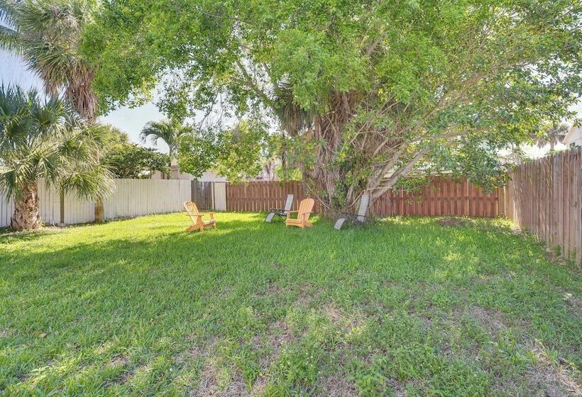 Fort Pierce Home W/ Fenced Yard, Near Beaches