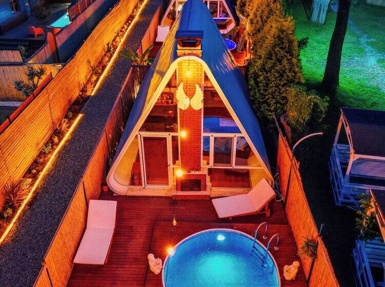هتل Natho Lakeside