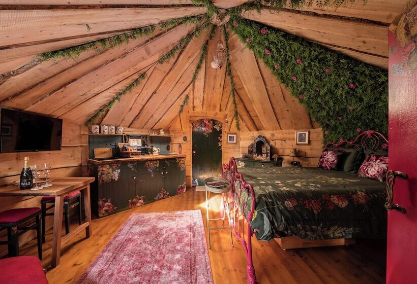 فندق Sweet Donside Cabins