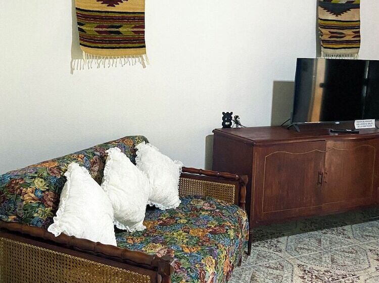 هتل Villa Gardenias