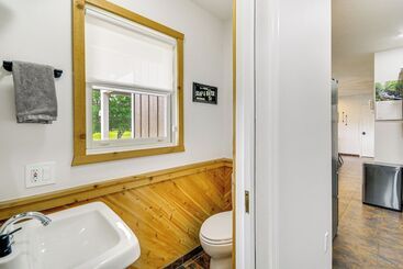 Lovely Roberts Home W/ Patio & Mountain Views!