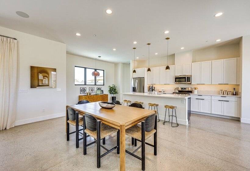 ~ 10 Mi To Joshua Tree: Luxe Yucca Valley Home
