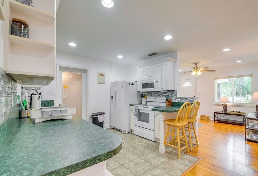Ocala Retreat W/ Pool, Grill & Yard   Pets Welcome