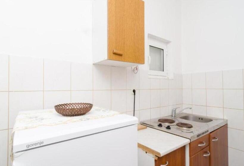 פנסיון Guest House Sobra 38