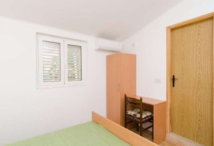 פנסיון Guest House Sobra 38