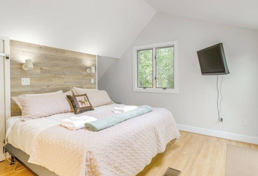 Quiet Freeport Home On Casco Bay W/ Fire Pit