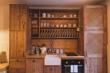 اقامتگاه Rockpool Cottage 5 Buckingham Mews Coastal Retreat