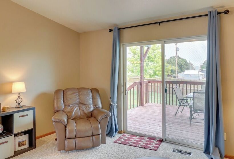 Roomy Piedmont Home W/ Yard < 14 Mi To Sturgis!