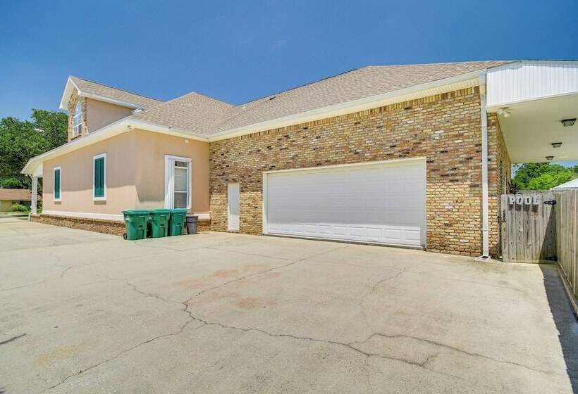 Spacious Bay St Louis Home   1/2 Mi To Old Town!