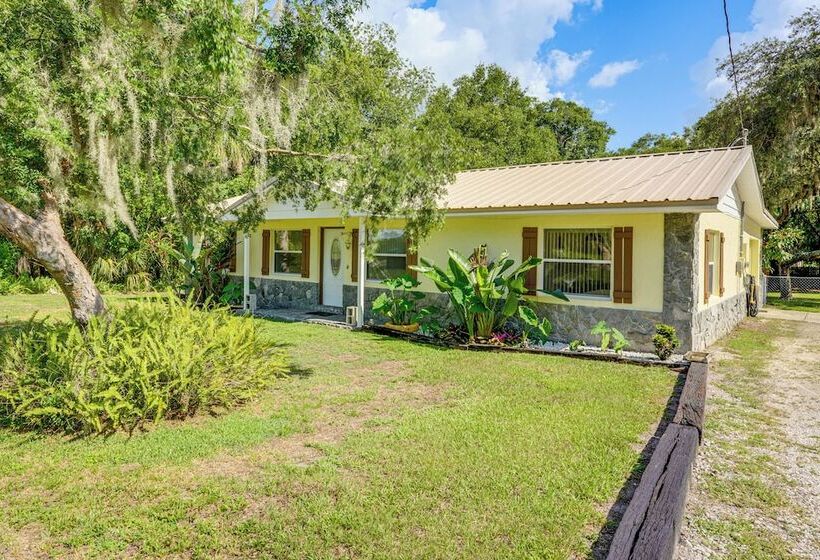 Welcoming Bartow Home Near Family Attractions!