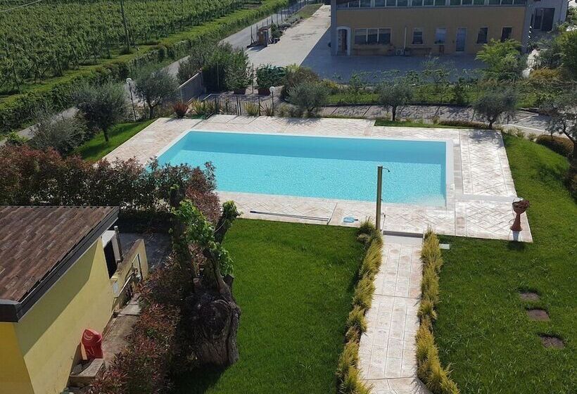 ホテル Albergo Quattro Pini