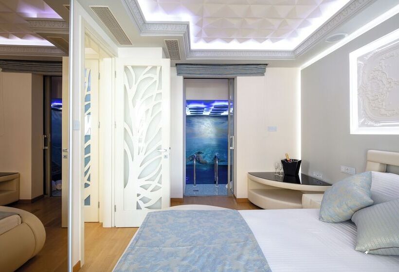 هتل Demani President Suites