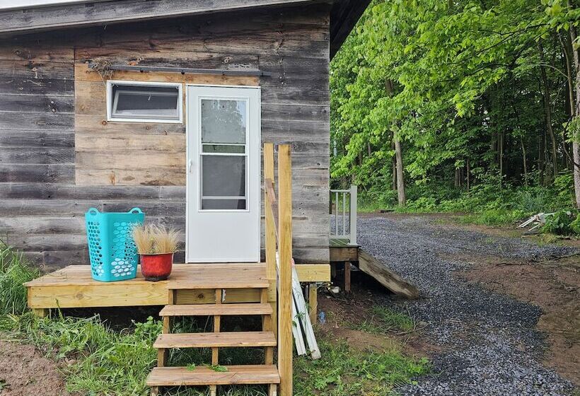 酒店 Glamping At Meadeville Farm