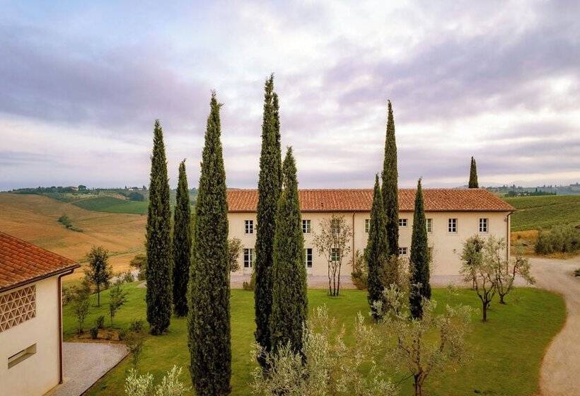 هتل روستایی Colle Alberti Country House