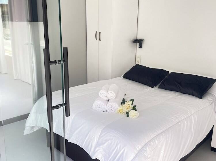Lahola Glam Suites