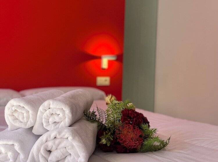 Lahola Glam Suites