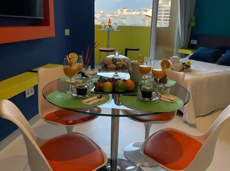 Lahola Glam Suites