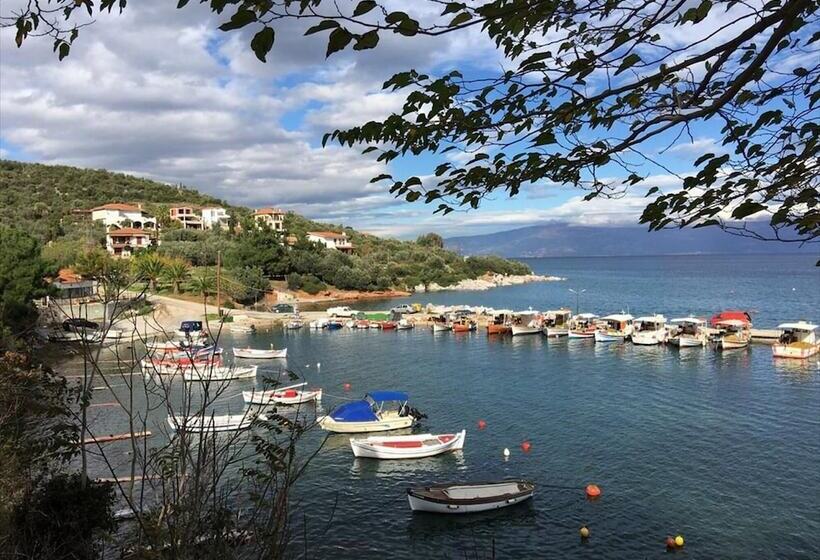 פנסיון Effie S Maisonette With Detached Studio