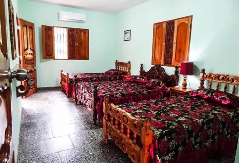 پانسیون Hostal La Colonial Candelaria