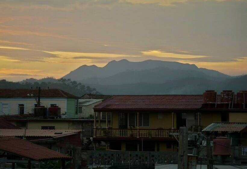 پانسیون Hostal Casa Nilson  Baracoa