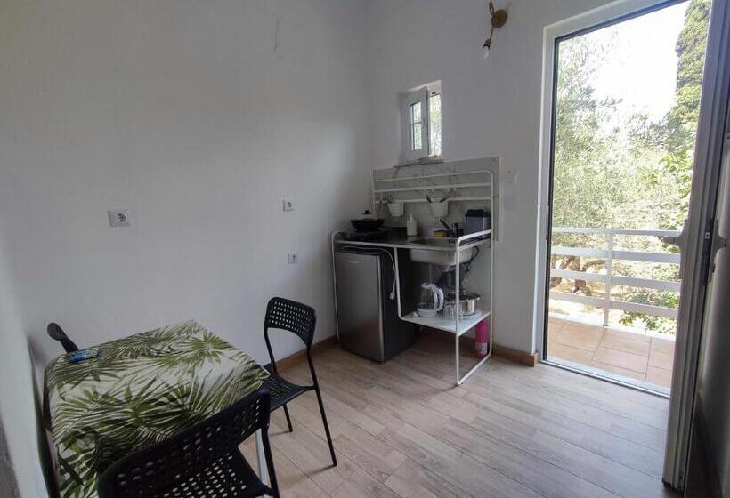 پانسیون Karavaki Apartments