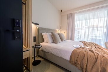 پانسیون Luaz Suites Volos Center