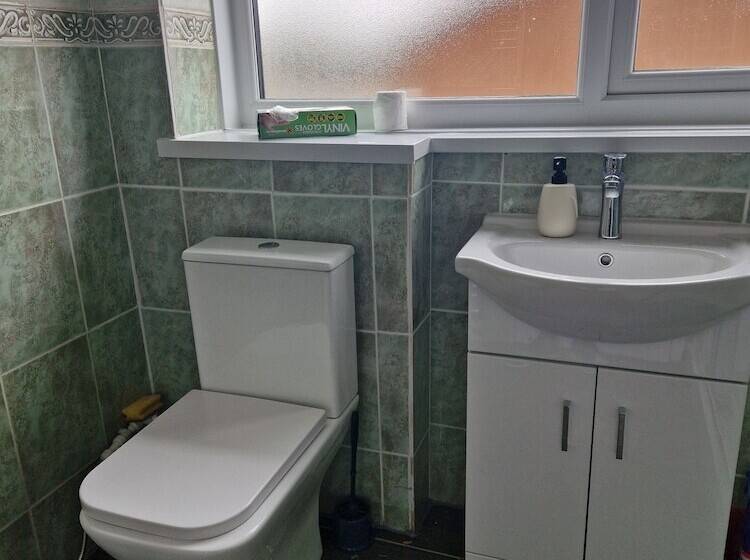 اقامتگاه Birmingham Blissful House