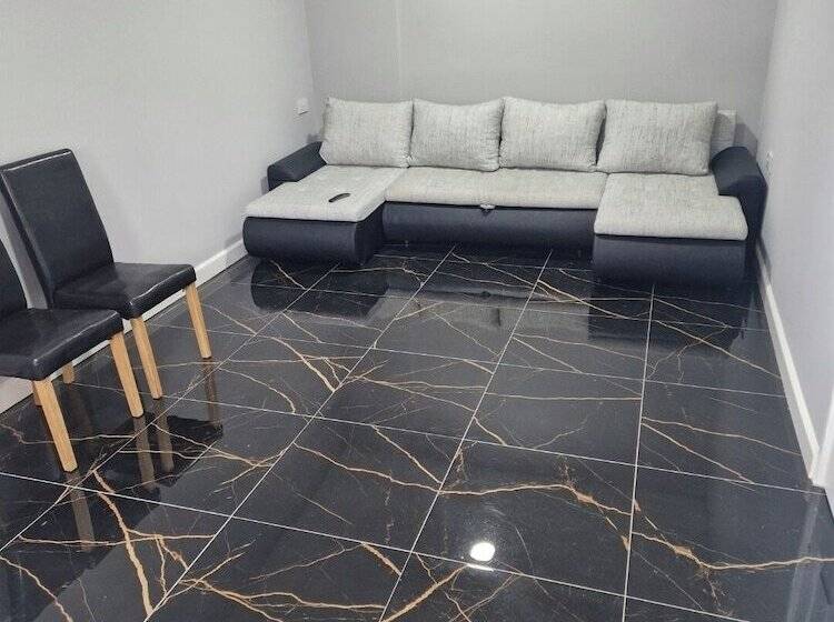 اقامتگاه Birmingham Blissful House