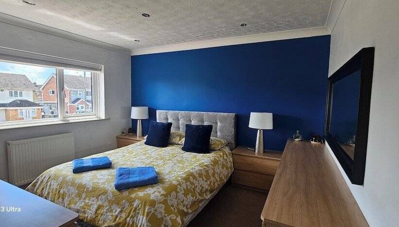 דירת נופש Cosy Home In Leicester