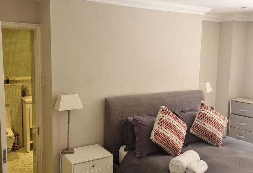 اقامتگاه Park Village Luxury House   Central London