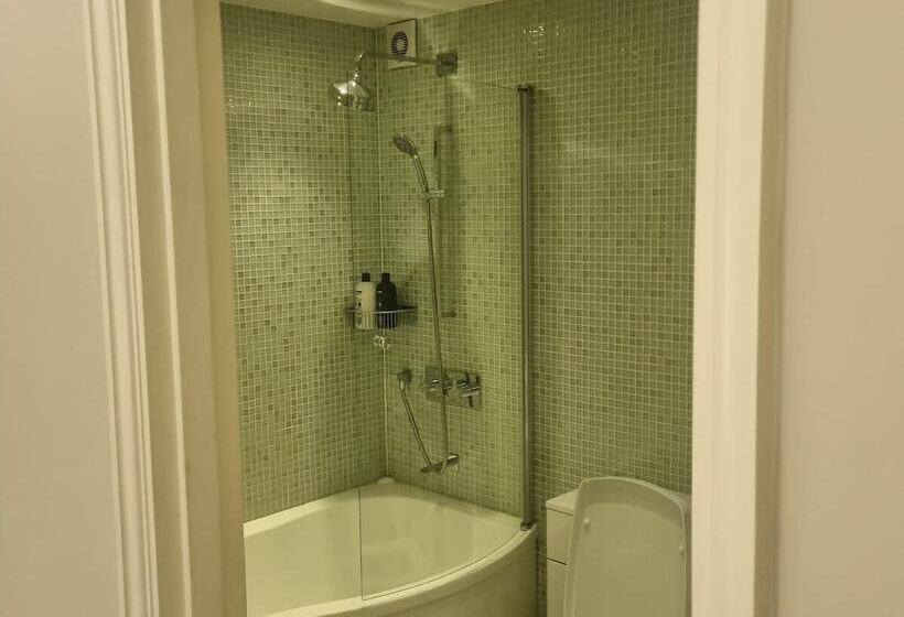 דירת נופש Park Village Luxury House Central London