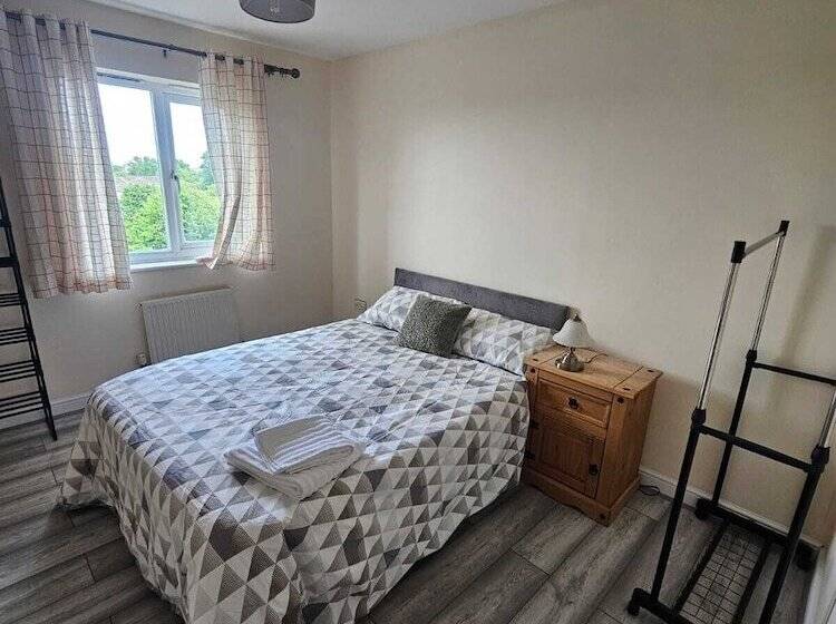 레지던스 Sittingbourne Serenity Spacious 4 Bed House