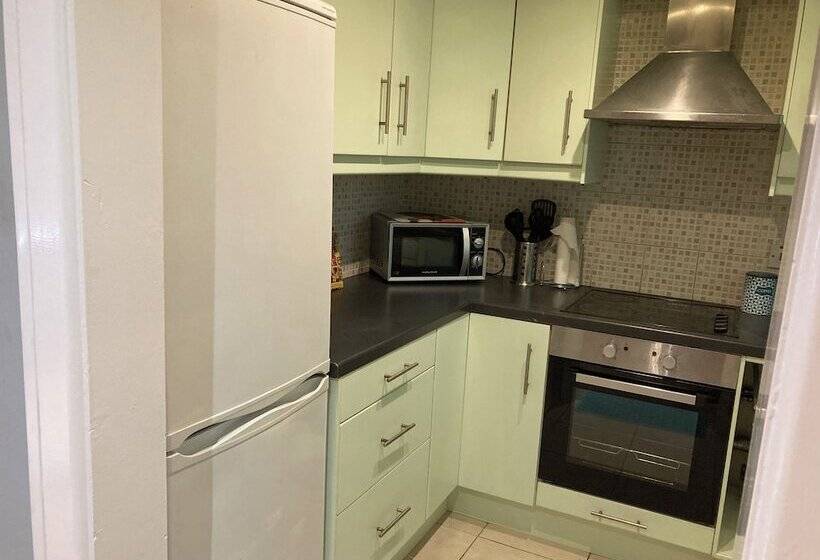 اقامتگاه Tranquil Retreat In St Albans