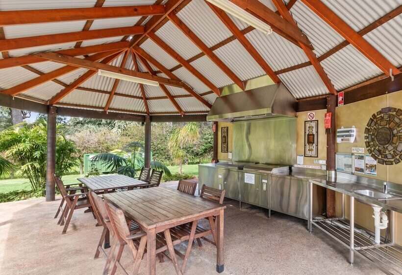 استراحتگاه Mandurah Caravan And Tourist Park