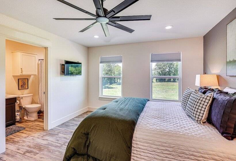 Riverfront Murfreesboro Cabin W/ Fire Pit