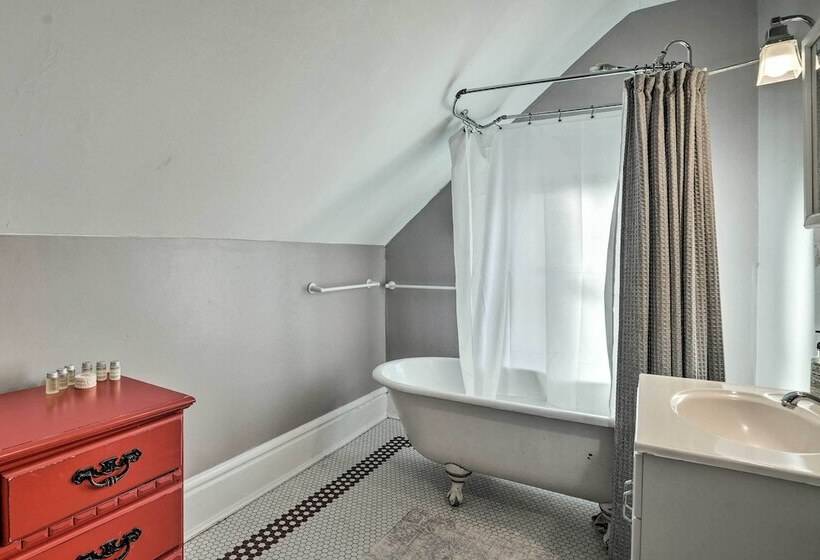 Saint Paul Home In Historic Cathedral Hill