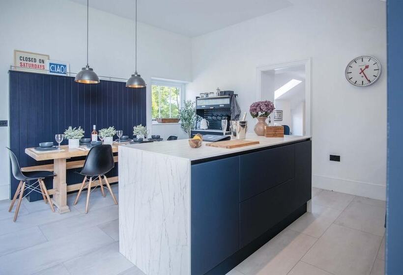 The Granary   3 Bed Barn Conversion   Llawhaden