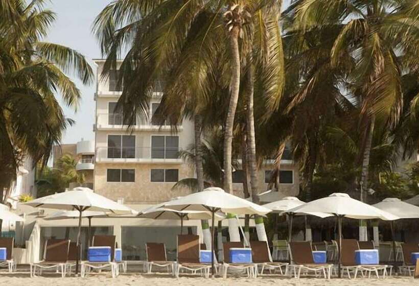 هتل Yaque Beach