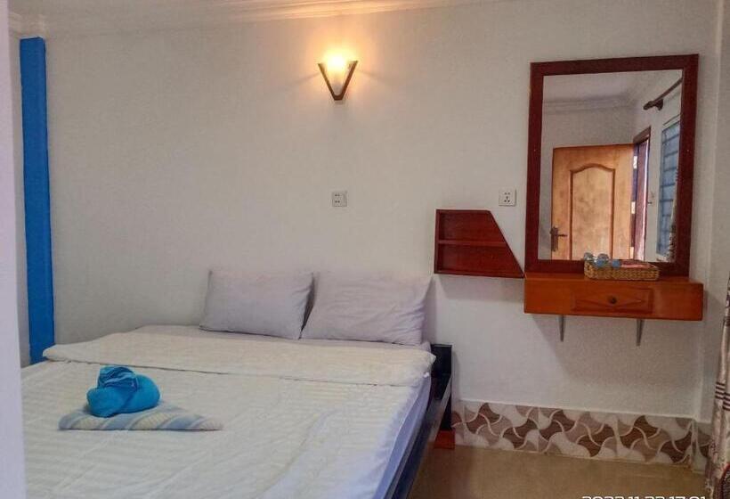 فندق صغير Silver Dolphin Guesthouse & Restaurant