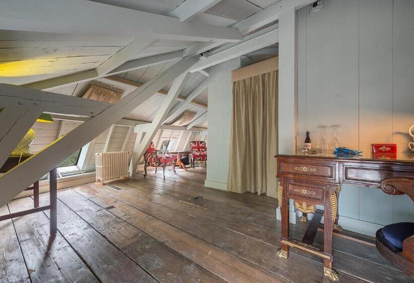 تختخواب و صبحانه Logement Swaenenvecht