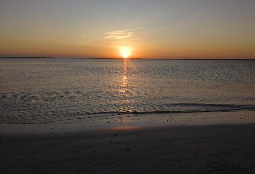 مبيت وإفطار Mpole Bungalows