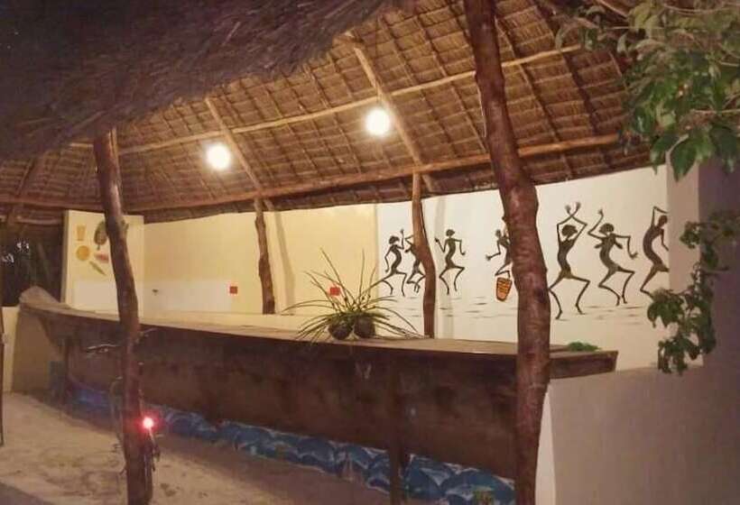 مبيت وإفطار Mpole Bungalows